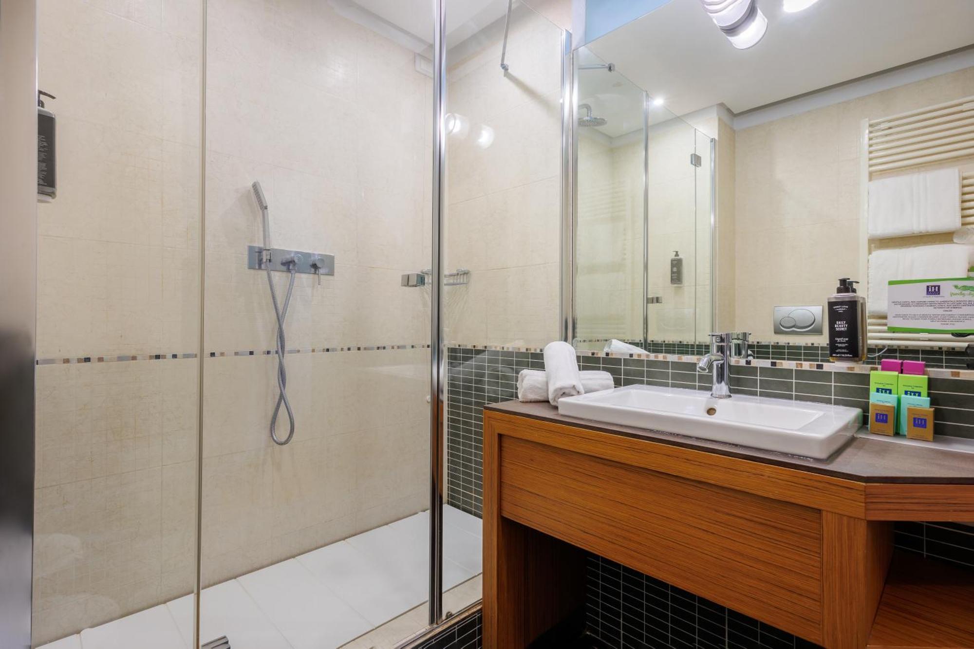 Ih Hotels Milano Centrale Luaran gambar