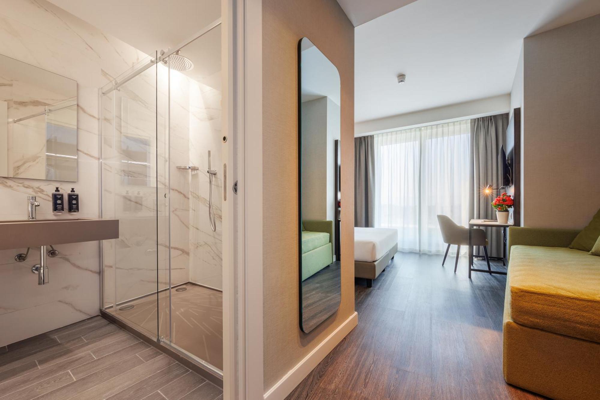 Ih Hotels Milano Centrale Luaran gambar