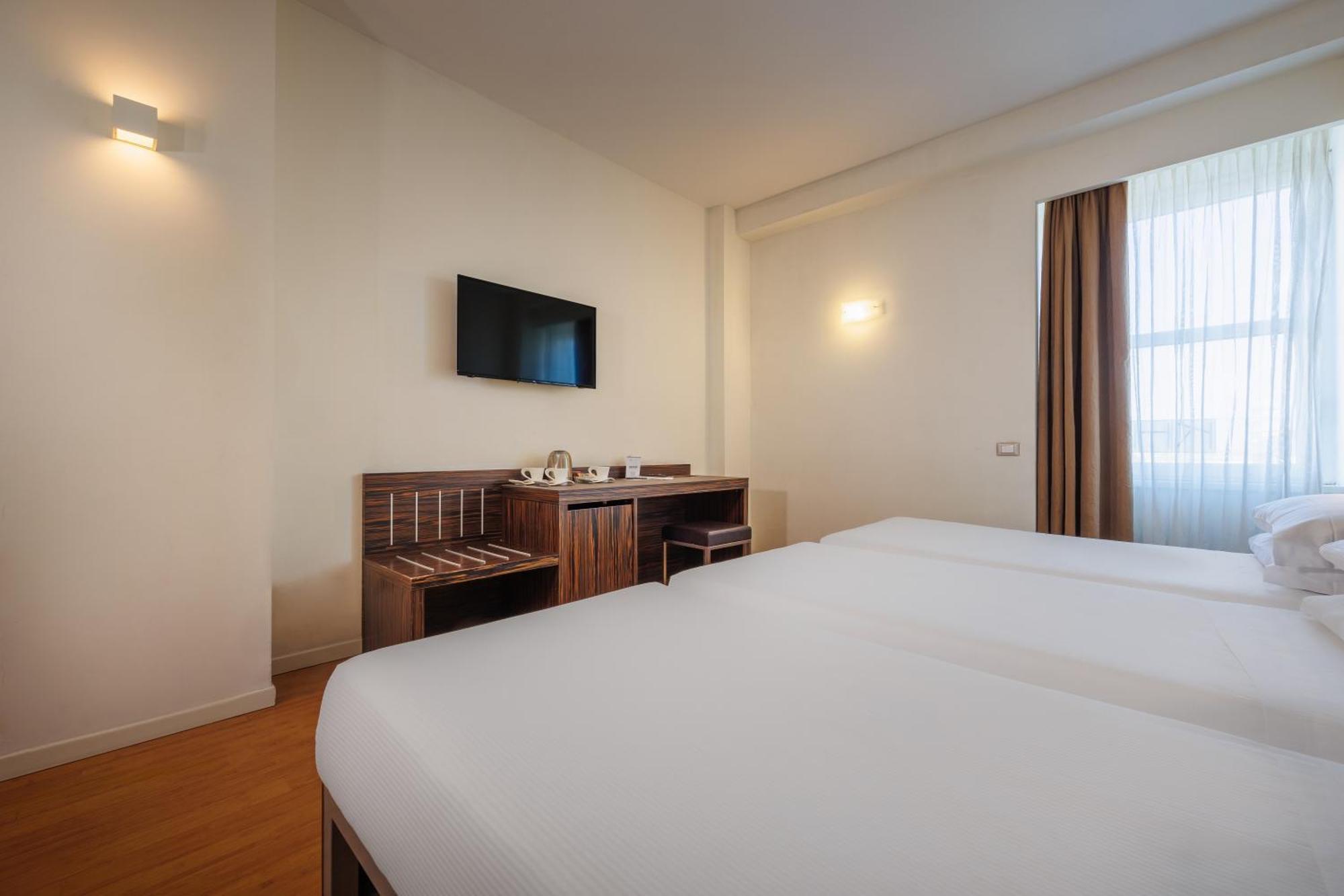 Ih Hotels Milano Centrale Luaran gambar