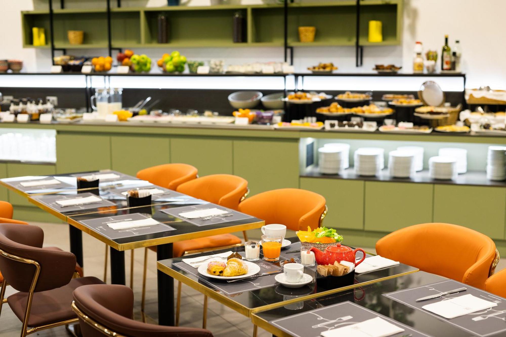 Ih Hotels Milano Centrale Luaran gambar