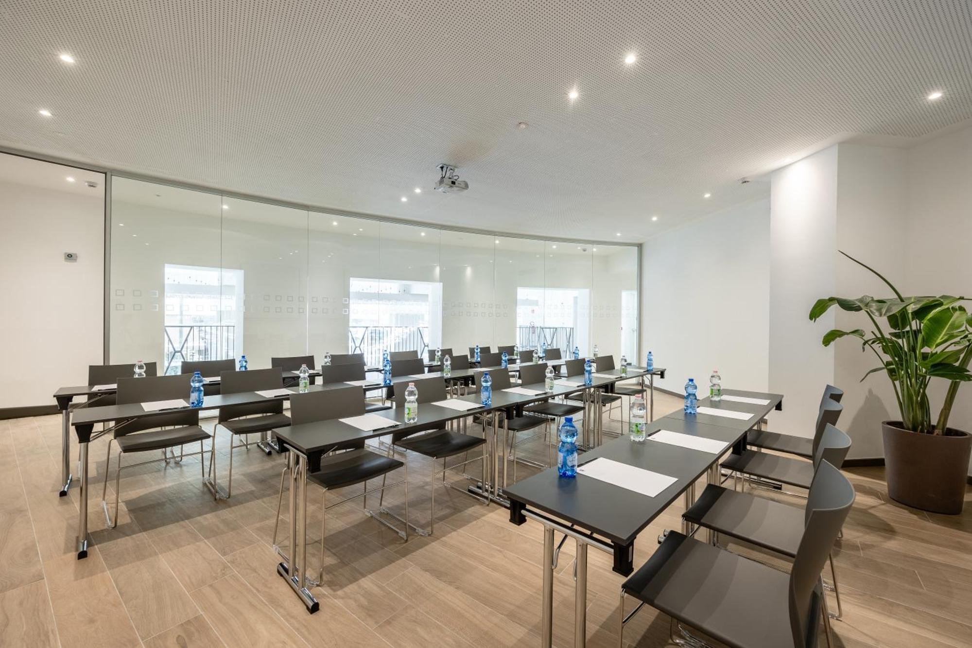 Ih Hotels Milano Centrale Luaran gambar
